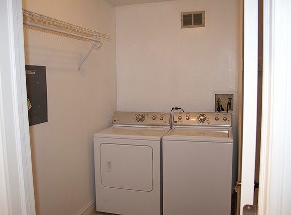 3rd image of 1157 Northbury Ln APT A1