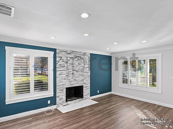 4th image of 686 Whitewater Ct