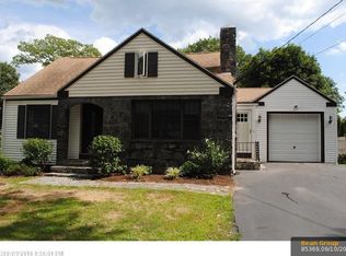 1004 Sawyer Rd, Cape Elizabeth, ME 04107