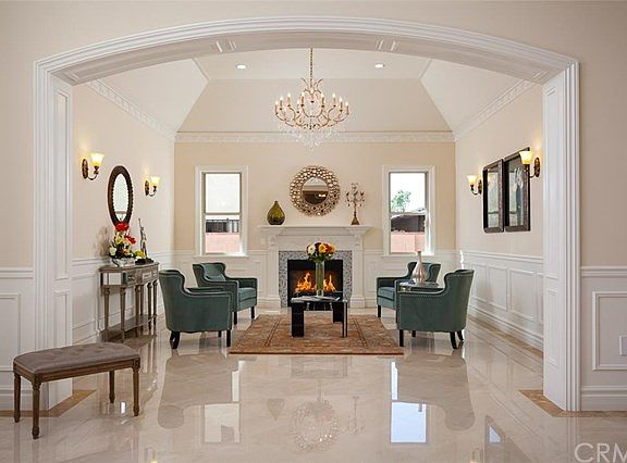 3rd image of 6813 Temple City Blvd