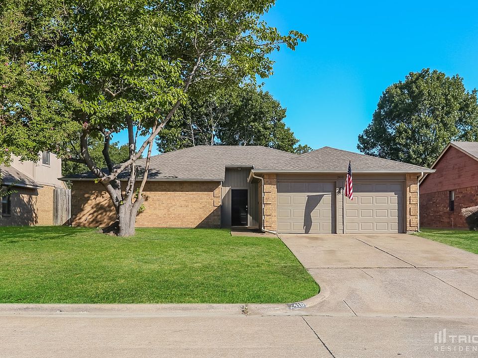 1st image of 2410 Claremont Dr