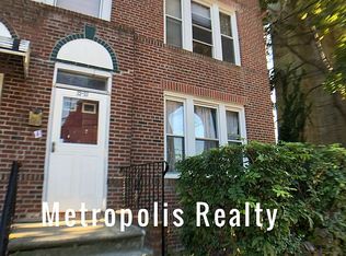 2237 24th St, Long Island City, NY 11105