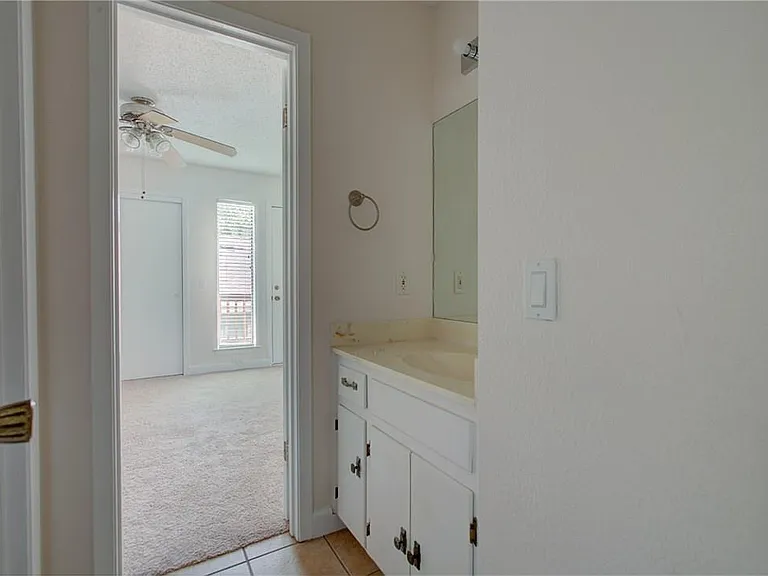 8402 Tallwood Dr #B — Photo 11