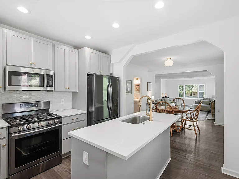 1401 Midland Blvd — Photo 8