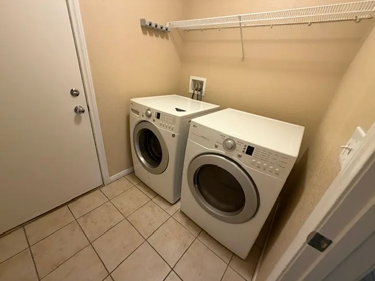 9940 S Brazos Bend St #1 — Photo 16