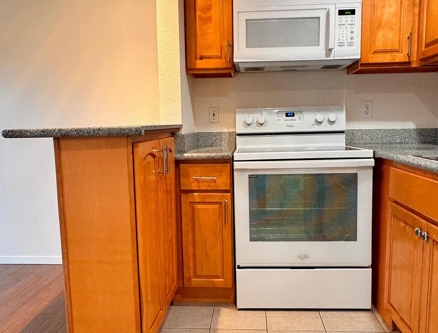 1 bed, 725 sqft, $1,595 — Photo 3
