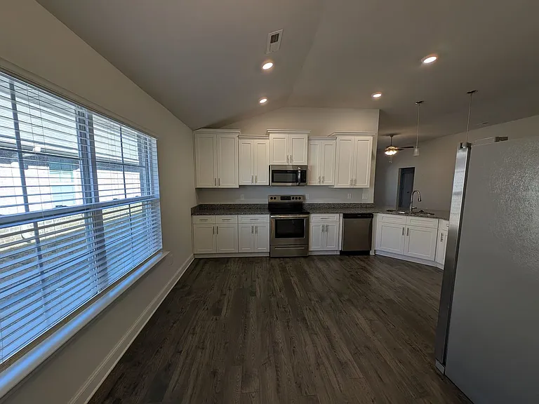 244 Abercorn Dr — Photo 19