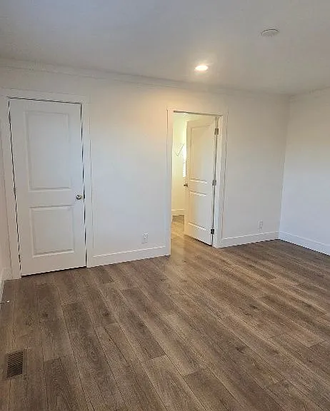 Grainger Cir — Photo 10