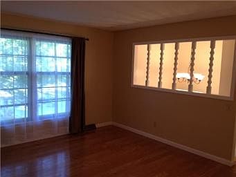 4th image of 717 N 18th St