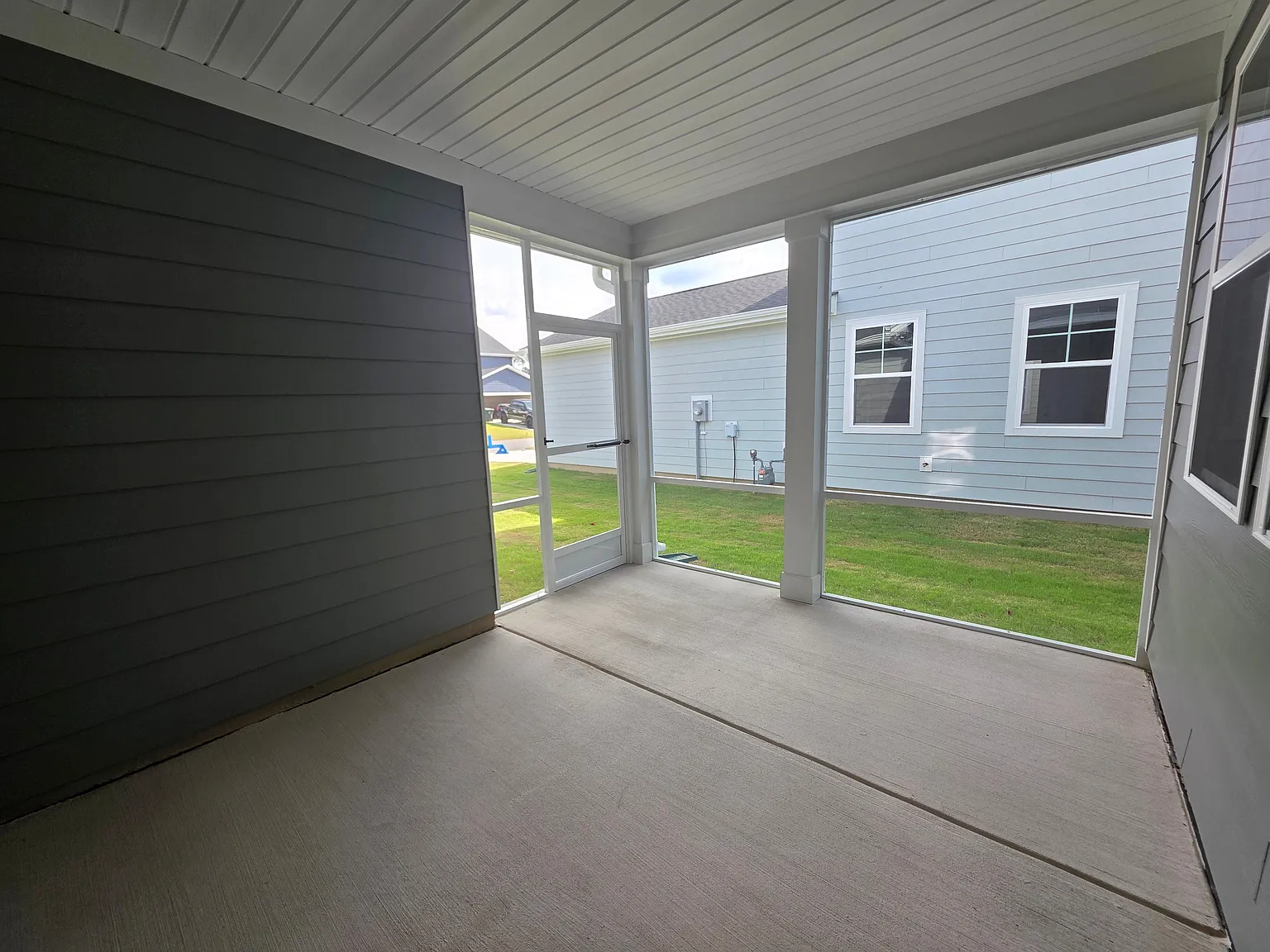 4 bed, 2146 sqft, $2,399 — Photo 2