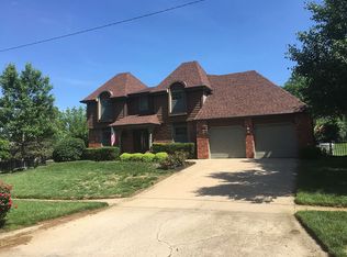 3104 W 26th St, Lawrence, KS 66047