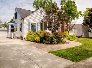 1219 Mohawk Ln, Saint Joseph, MI 49085