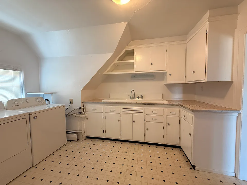 295 Angell St #3