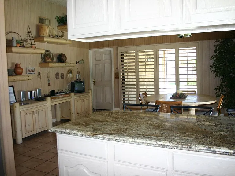 Kitchen/casual dining