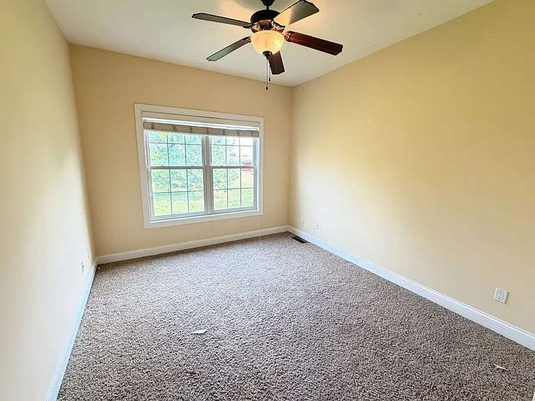 1513 Stonebluff Ct — Photo 14
