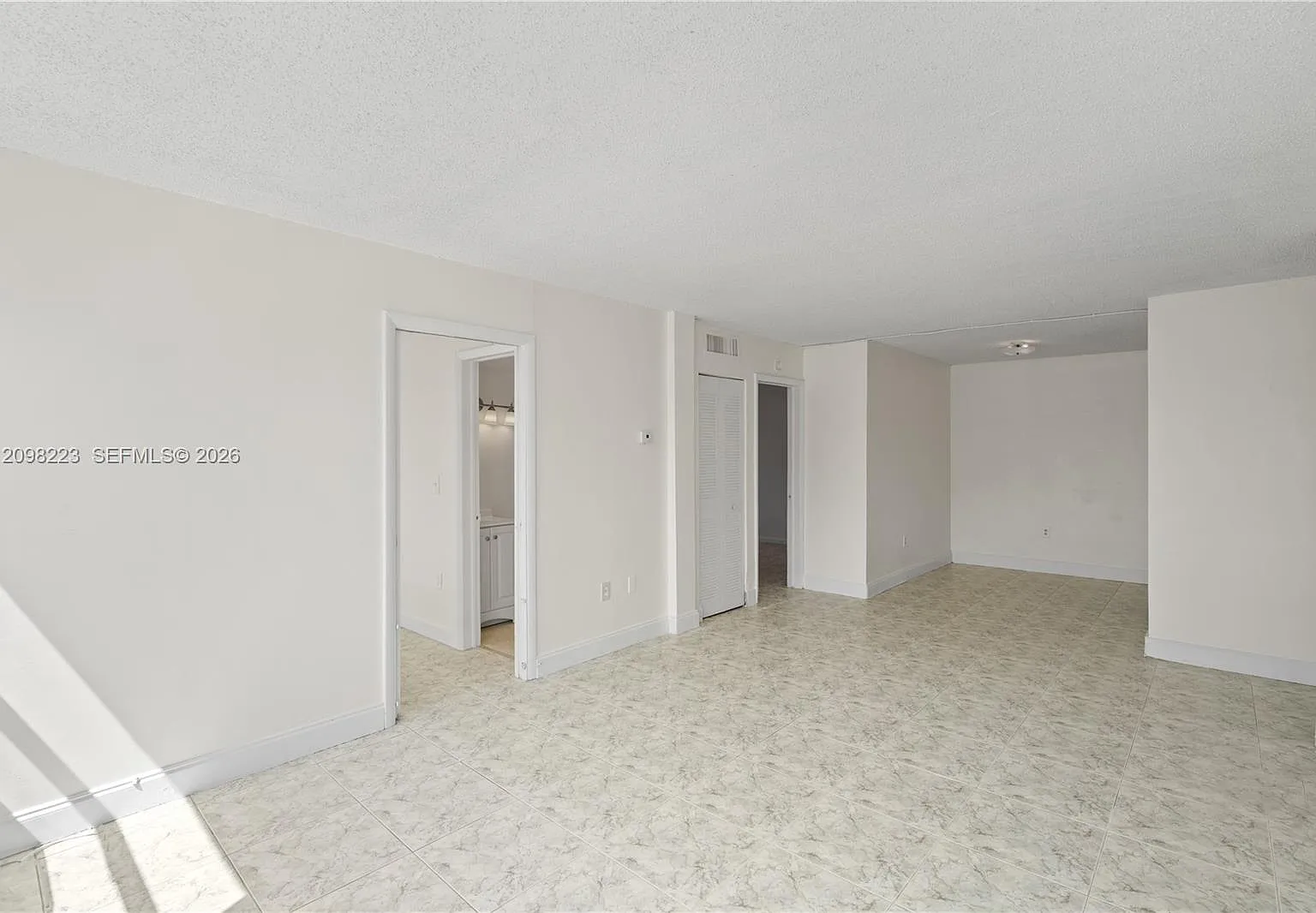 2150 Bay Dr — Photo 4