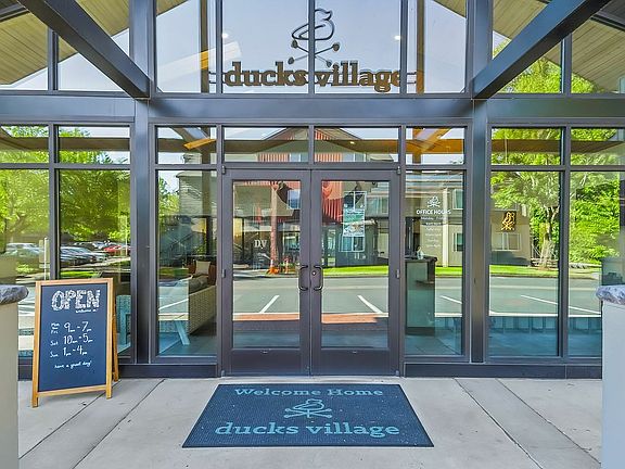 3225 Kinsrow Ave - WEB-9