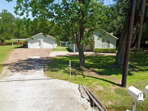 1302 W Cedar Bayou Lynchburg Rd, Baytown, TX 77521