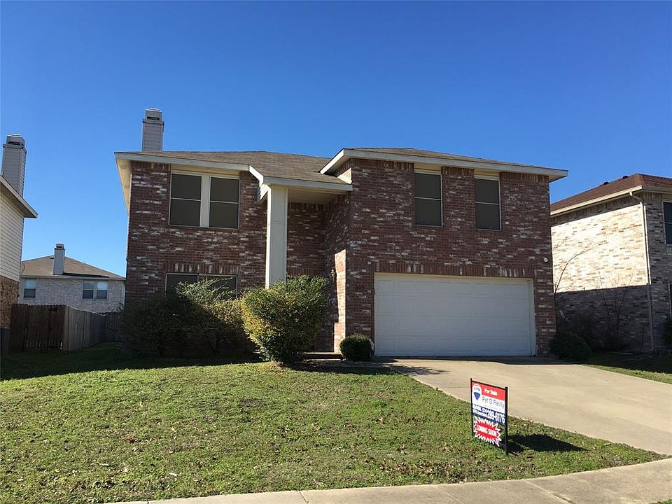 1st image of 2915 Celian Dr