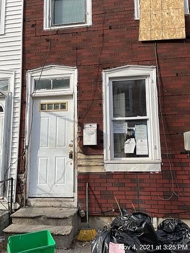 1st image of 733 Mulberry St