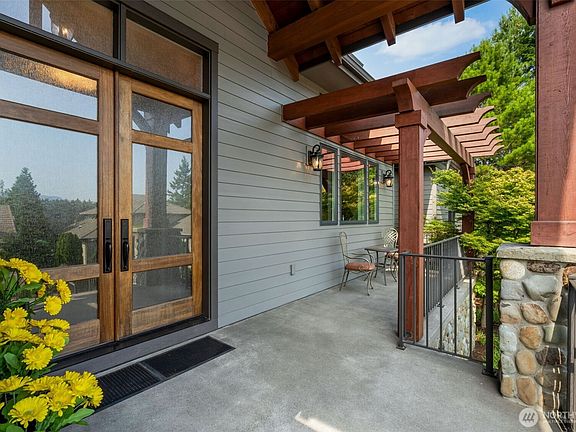 3rd image of 1520 NW Lacamas Drive