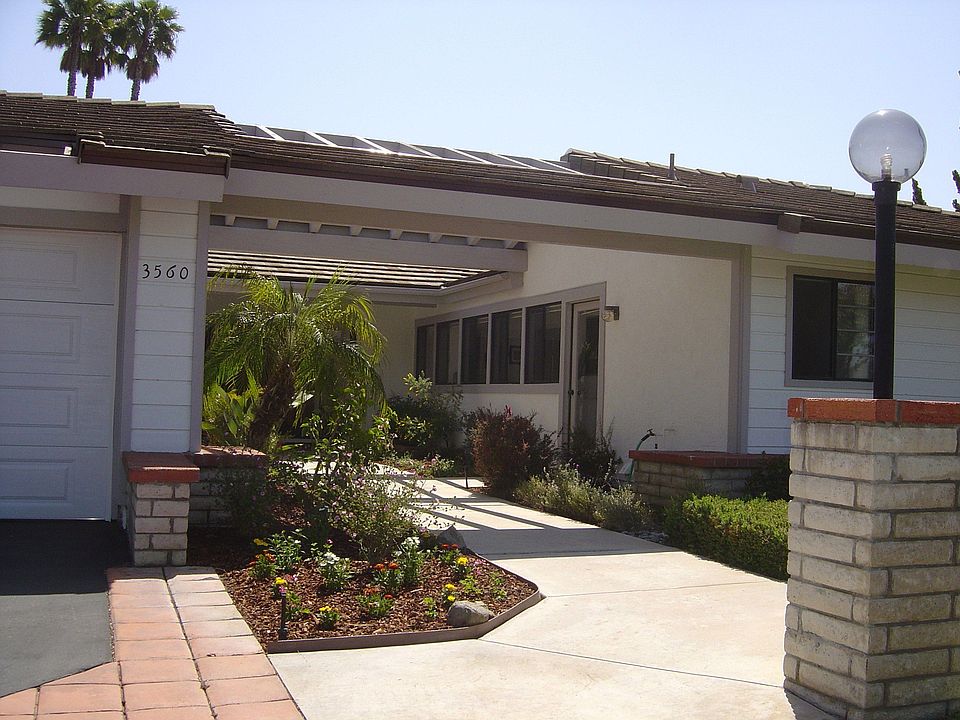 Courtyard Entry
