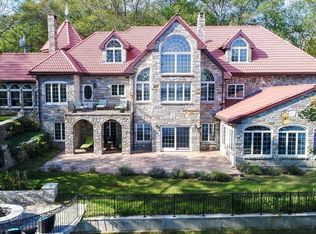 19 Hill Brook Dr, West Brookfield, MA 01585