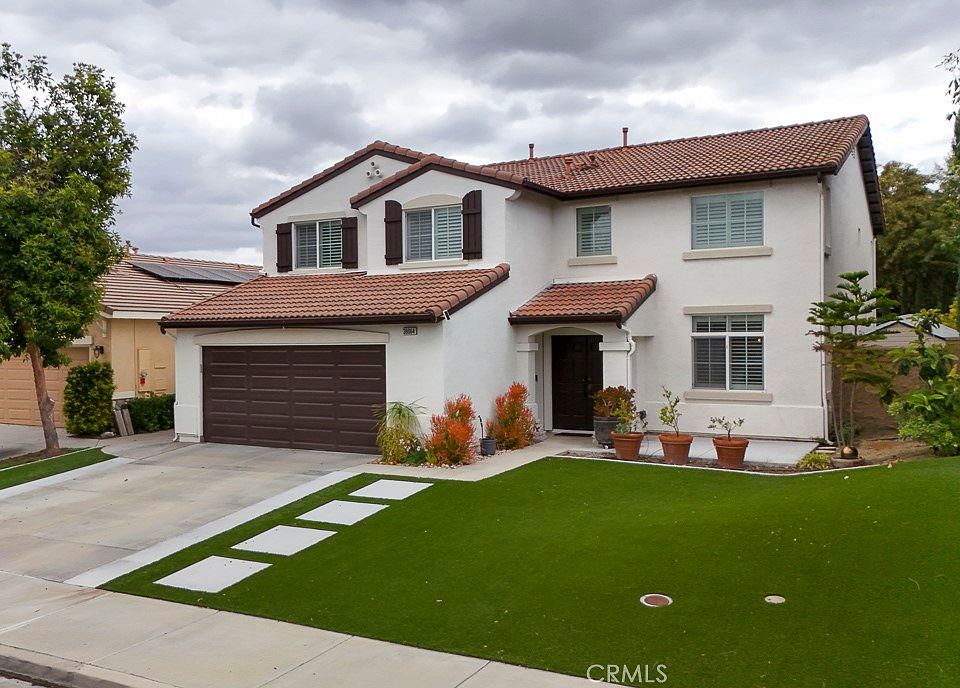 1st image of 38064 Amador Ln