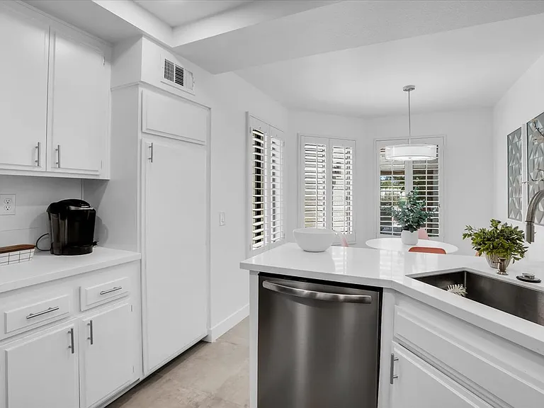 77652 Avenida Madrugada — Photo 12