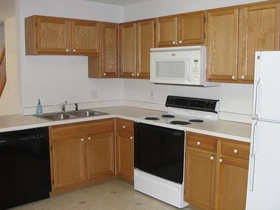 4th image of 11408 Elmwood Ave N
