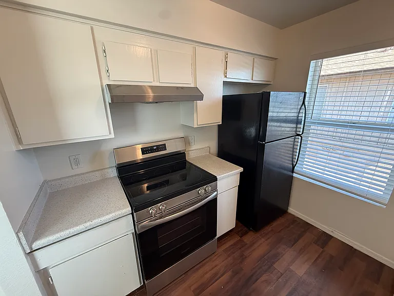6617 W Ocotillo Rd #202 — Photo 7