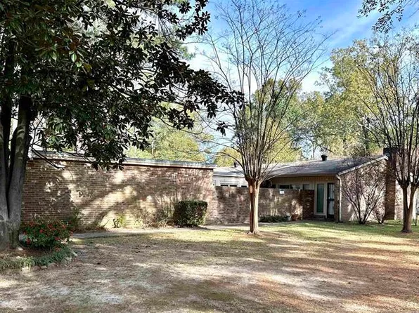 1903 W 42nd Ave, Pine Bluff, AR 71603