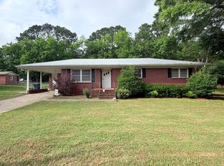 552 Opal Ext, Hartwell, GA 30643