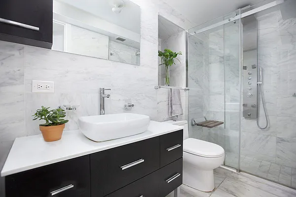 Sold by Eric Goodman Realty Corp | media 7
