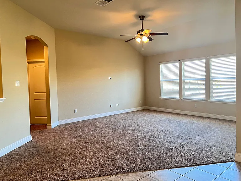 849 Olive Ln — Photo 3