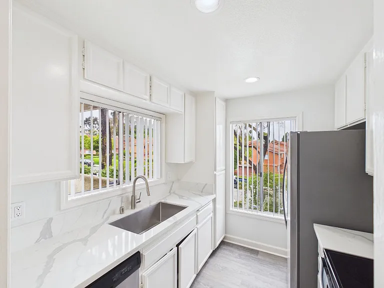 237 Diamond Way #102 — Photo 22