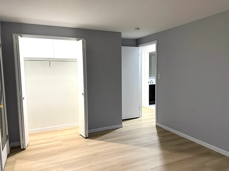 349 Carmen Rd #4 — Photo 9
