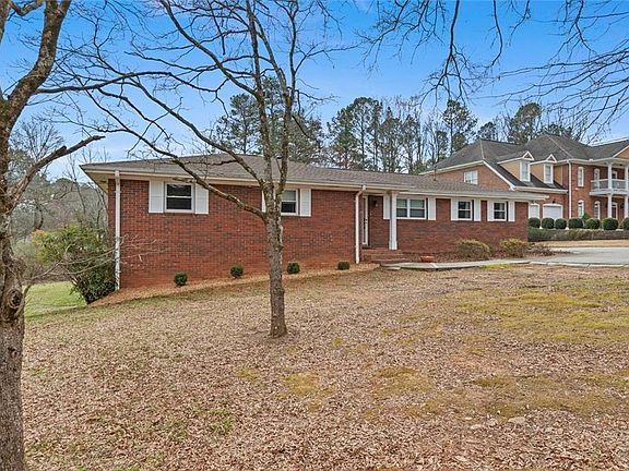 3rd image of 2500 Sewell Mill Rd