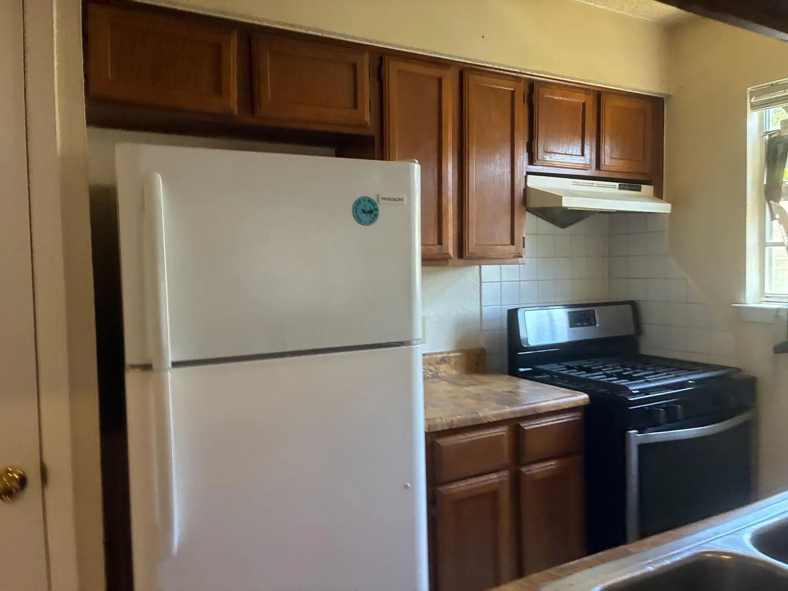 2 bed, 2.0 bath, 1734 sqft, $1,450 — Photo 2