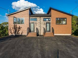 38 Swivel Ct, Herring Cove, NS B3R 0E3