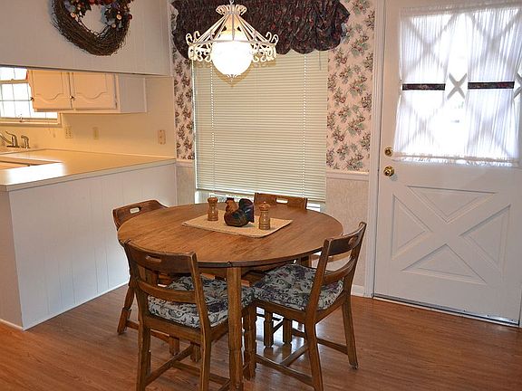 5th image of 316 Bluebonnet Cir