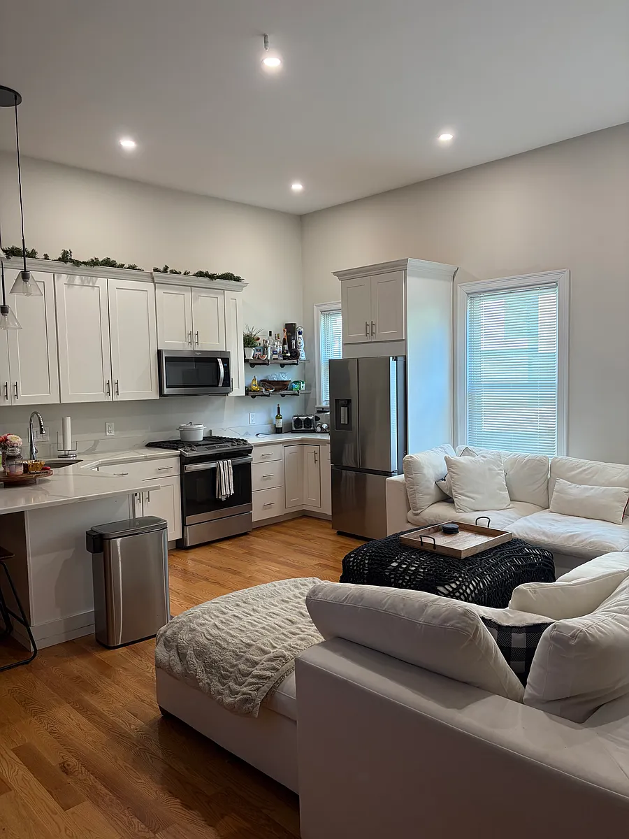 Building Photo - 317 Dorchester St #1