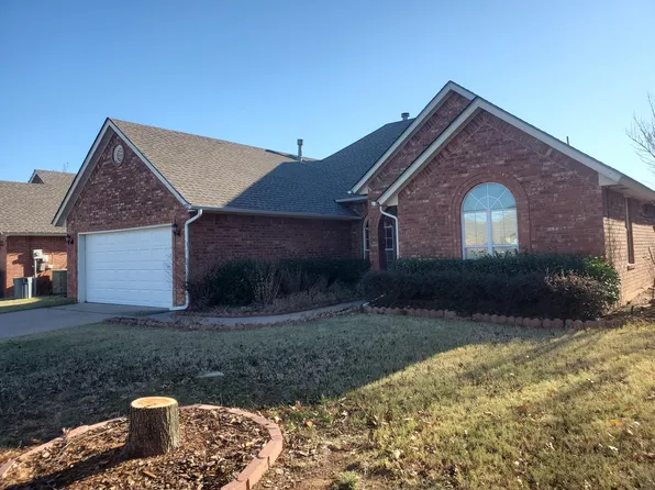 1512 Louis Scott St, Edmond, OK 73003