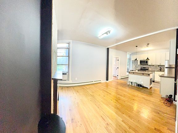 4th image of 327 Sumpter St APT 1
