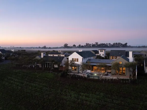 306 Vine Row Court, Napa, CA 94559