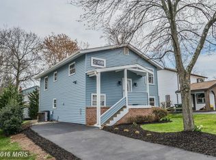 302 Newman Ct, Sterling, VA 20164