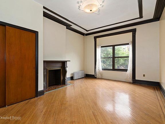 4th image of 533 Mac Donough St