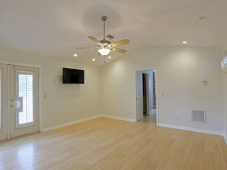 1353 Stadler Dr — Photo 5