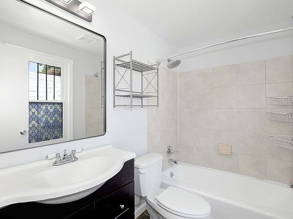 4th image of 1513 Meridian Pl NW APT 5