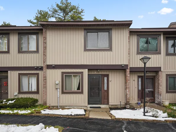 57 Point Of Woods Drive, Albany, NY 12203